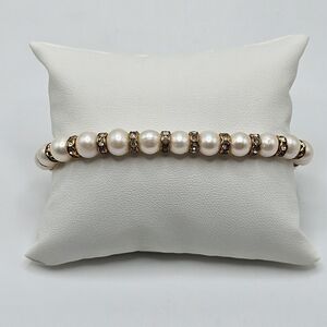 VINTAGE Pearl and Rhinestone Spacer Beaded Gold Tone Toggle Clasp Bracelet